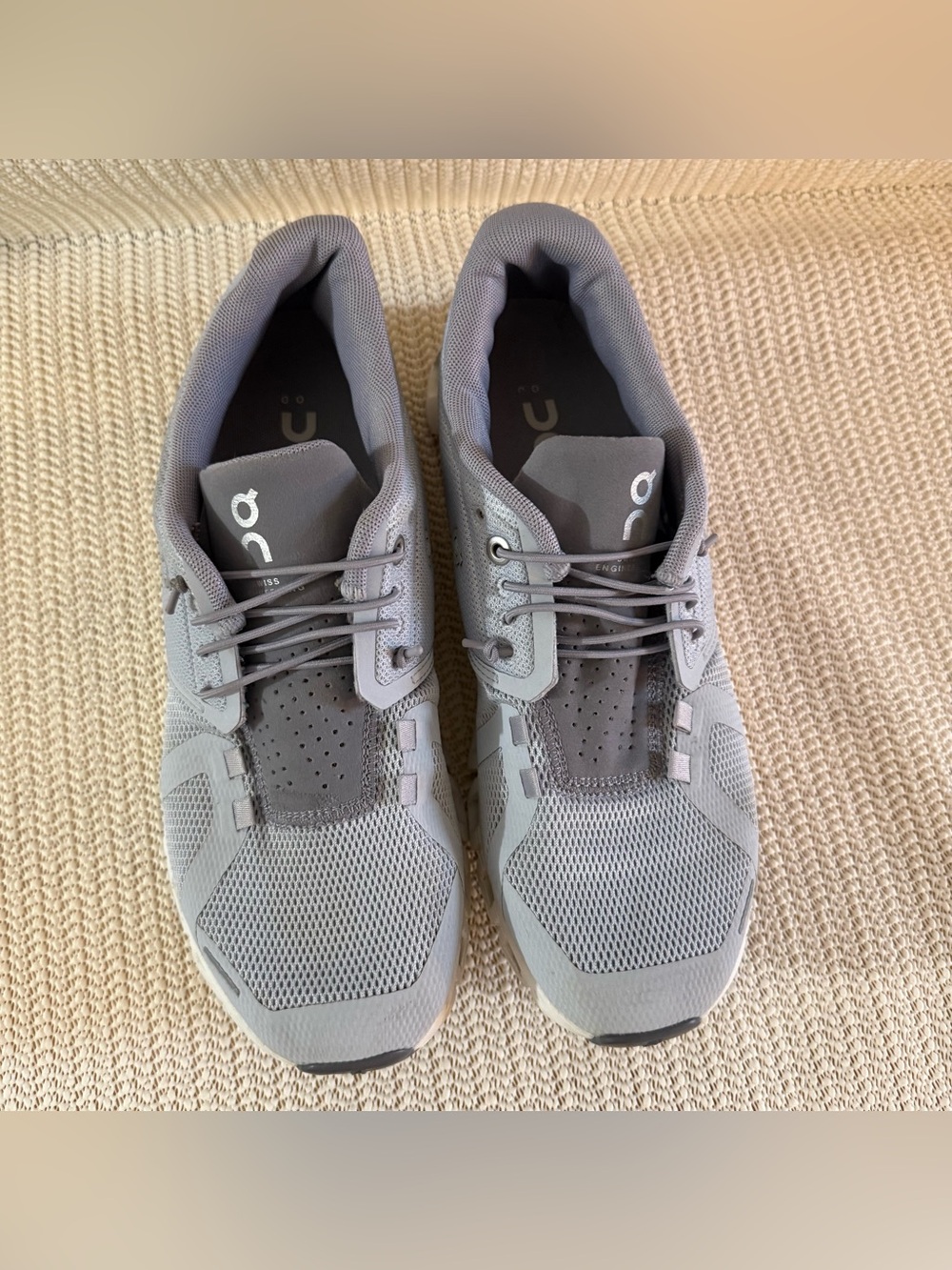 On Cloud 5 Running Shoes Gray White Women’s Size 8 EU 39 Lightweight - Picture 6 of 9